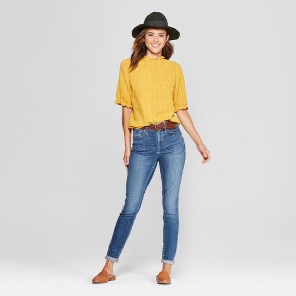 Universal Thread Short Sleeve Neck Ruffle Blouse - Picture 2 of 5